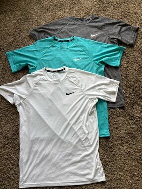 Nike Men’s Dri-FIT Short Sleeve Swim Tee UPF 40 bundle of 3